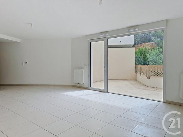 Appartement F3 &agrave; louer - 3 pi&egrave;ces - 71,80 m2 - Castelnau Le Lez - 34 - LANGUEDOC-ROUSSILLON
