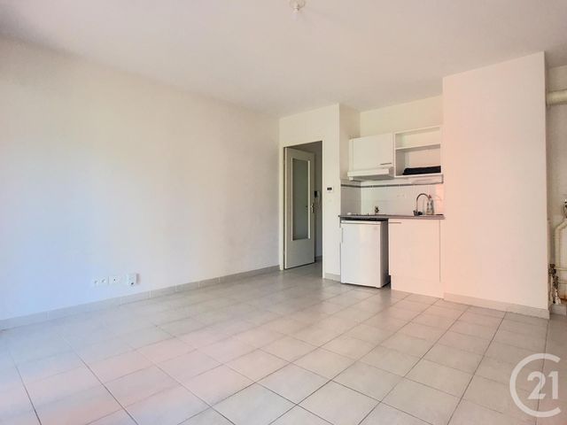 Appartement F1 &agrave; louer - 1 pi&egrave;ce - 25,97 m2 - Castelnau Le Lez - 34 - LANGUEDOC-ROUSSILLON