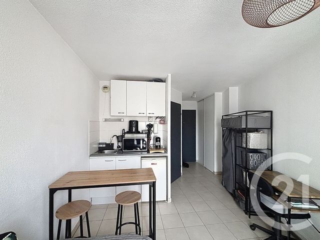 Appartement F1 &agrave; louer - 1 pi&egrave;ce - 16,55 m2 - Castelnau Le Lez - 34 - LANGUEDOC-ROUSSILLON