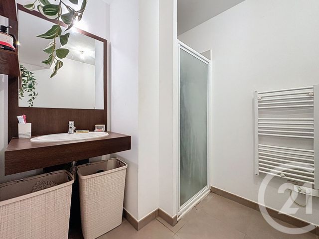 Appartement F3 &agrave; louer - 3 pi&egrave;ces - 66,62 m2 - Castelnau Le Lez - 34 - LANGUEDOC-ROUSSILLON