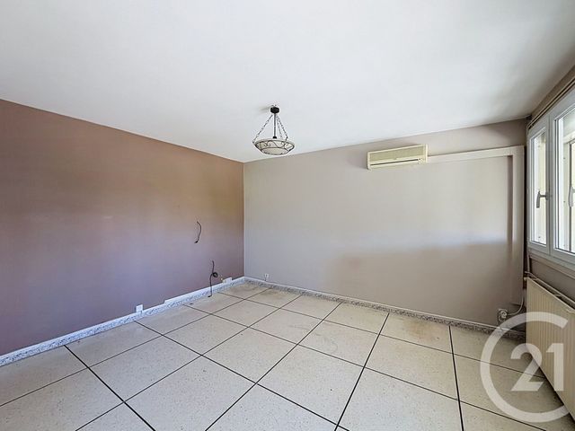Appartement F3 &agrave; louer - 3 pi&egrave;ces - 76,96 m2 - Castelnau Le Lez - 34 - LANGUEDOC-ROUSSILLON