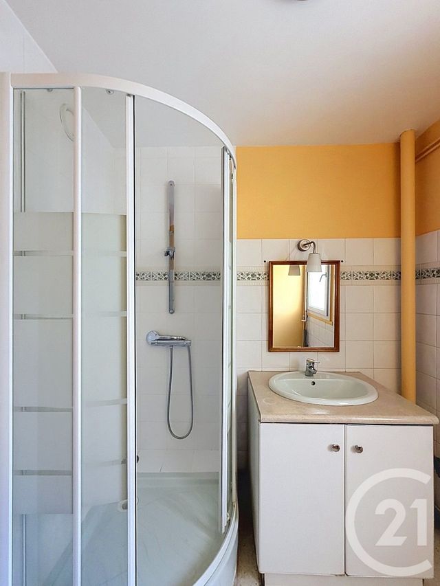 Appartement F3 &agrave; louer - 3 pi&egrave;ces - 76,96 m2 - Castelnau Le Lez - 34 - LANGUEDOC-ROUSSILLON