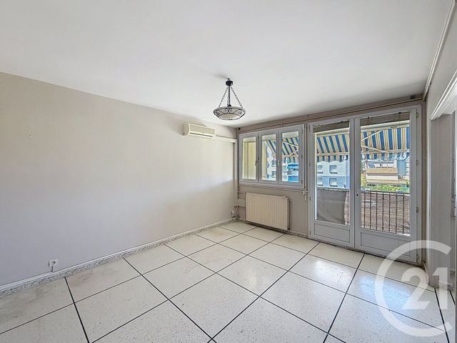 Appartement F3 &agrave; louer - 3 pi&egrave;ces - 76,96 m2 - Castelnau Le Lez - 34 - LANGUEDOC-ROUSSILLON