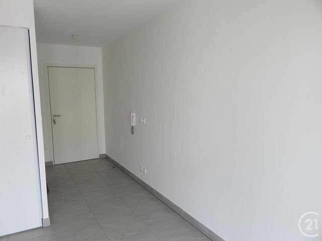 Appartement T1 &agrave; louer - 1 pi&egrave;ce - 28,20 m2 - Castelnau Le Lez - 34 - LANGUEDOC-ROUSSILLON