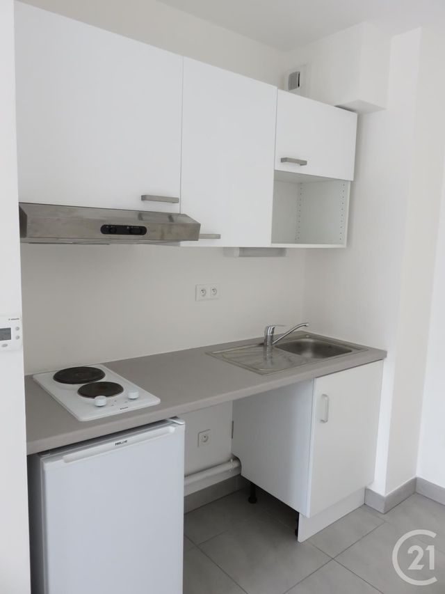 Appartement T1 &agrave; louer - 1 pi&egrave;ce - 28,20 m2 - Castelnau Le Lez - 34 - LANGUEDOC-ROUSSILLON