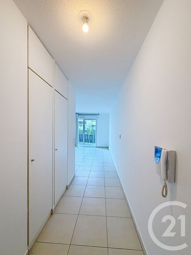Appartement F3 &agrave; louer - 3 pi&egrave;ces - 66,97 m2 - Castelnau Le Lez - 34 - LANGUEDOC-ROUSSILLON