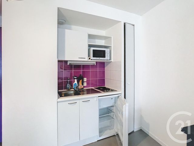 Appartement &agrave; louer - 2 pi&egrave;ces - 32,40 m2 - Nimes - 30 - LANGUEDOC-ROUSSILLON