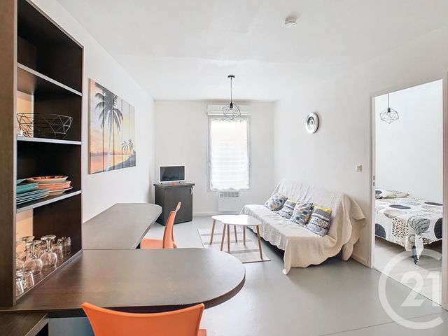 Appartement &agrave; louer - 2 pi&egrave;ces - 32,40 m2 - Nimes - 30 - LANGUEDOC-ROUSSILLON