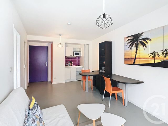 Appartement &agrave; louer - 2 pi&egrave;ces - 32,40 m2 - Nimes - 30 - LANGUEDOC-ROUSSILLON