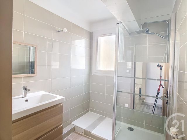 Appartement F3 &agrave; louer - 3 pi&egrave;ces - 59,23 m2 - Castelnau Le Lez - 34 - LANGUEDOC-ROUSSILLON