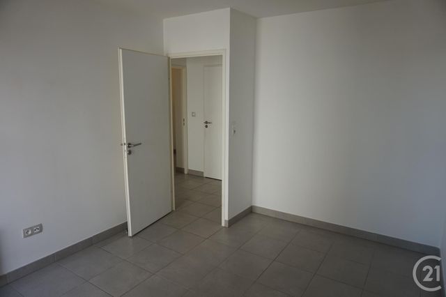 Appartement F3 &agrave; louer - 3 pi&egrave;ces - 64,90 m2 - Castelnau Le Lez - 34 - LANGUEDOC-ROUSSILLON
