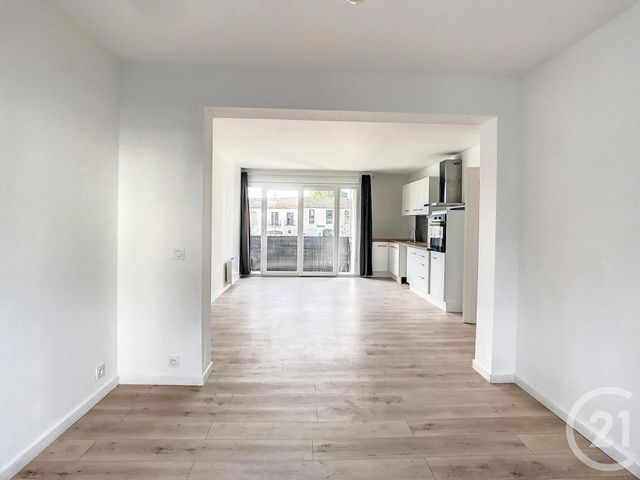 Appartement F4 &agrave; louer - 4 pi&egrave;ces - 87,10 m2 - Castelnau Le Lez - 34 - LANGUEDOC-ROUSSILLON