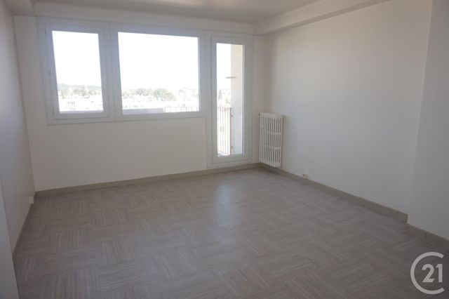 Appartement F3 &agrave; louer - 3 pi&egrave;ces - 54,35 m2 - Castelnau Le Lez - 34 - LANGUEDOC-ROUSSILLON