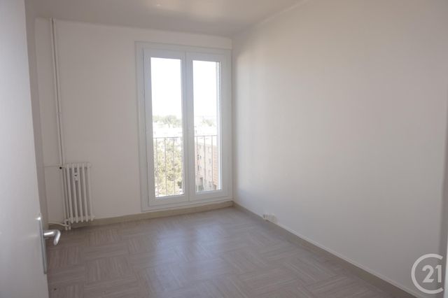 Appartement F3 &agrave; louer - 3 pi&egrave;ces - 54,35 m2 - Castelnau Le Lez - 34 - LANGUEDOC-ROUSSILLON