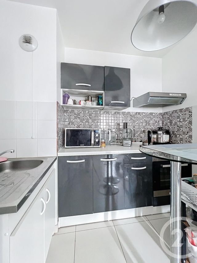 Appartement F2 à vendre - 2 pièces - 40,99 m2 - Fleury Merogis - 91 - ILE-DE-FRANCE