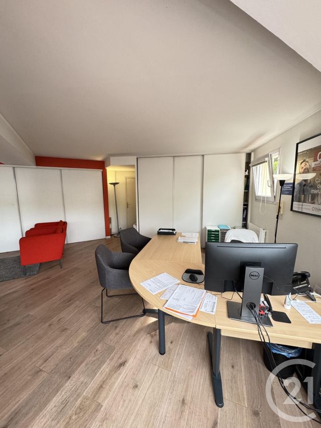 Local commercial à louer - 101.0 m2 - 91 - Essonne