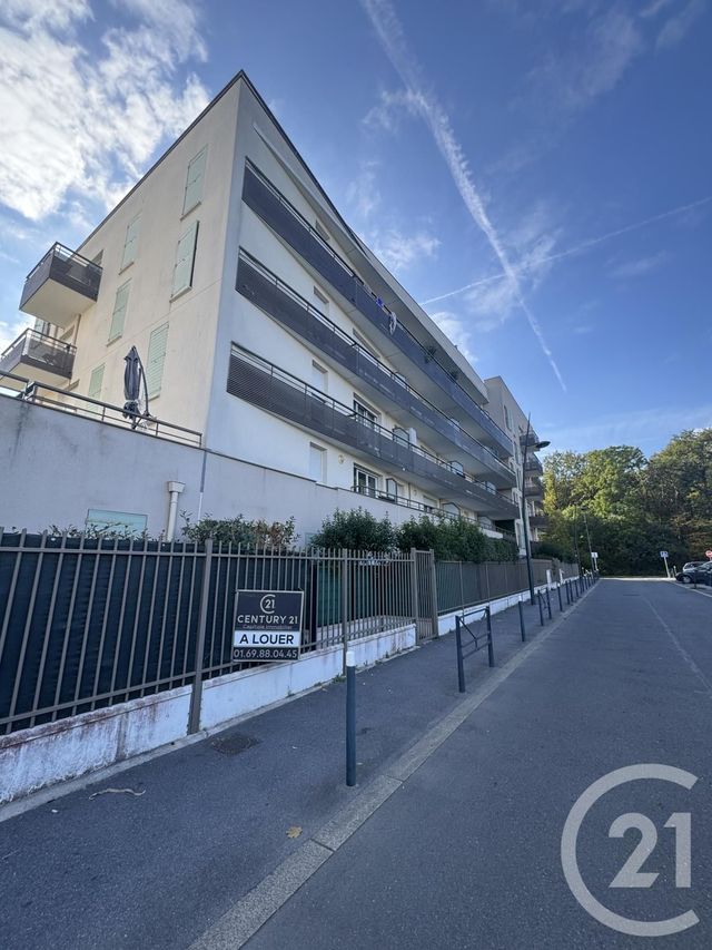 Appartement F4 à louer - 4 pièces - 74,54 m2 - 91 - ILE-DE-FRANCE