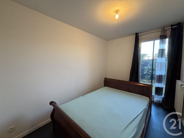 Appartement F4 à louer - 4 pièces - 74,54 m2 - 91 - ILE-DE-FRANCE