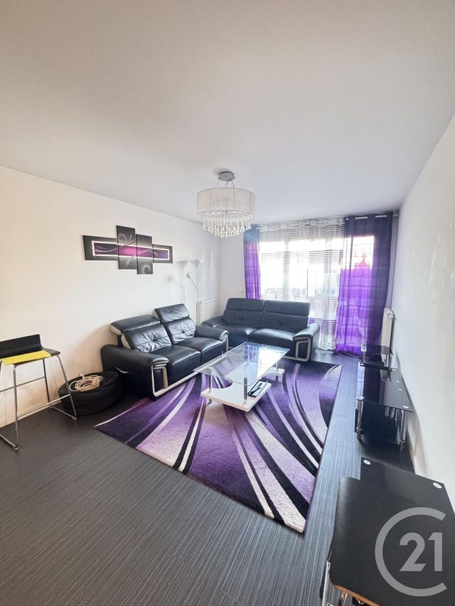 Appartement F4 à louer None