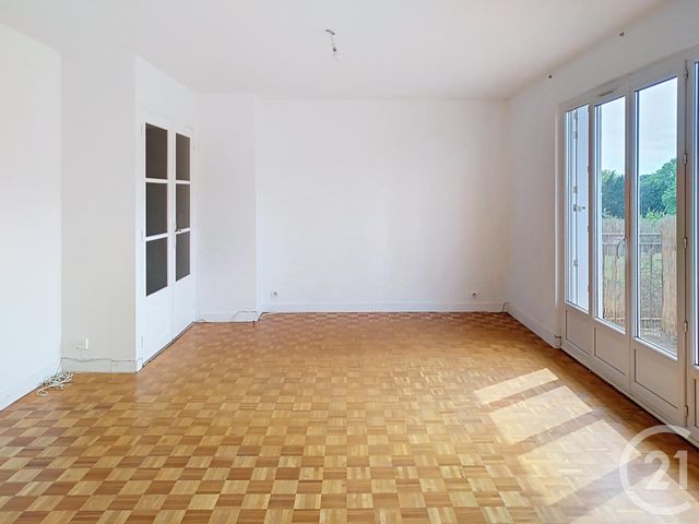 Appartement F4 &agrave; louer - 4 pi&egrave;ces - 84,70 m2 - Bretigny Sur Orge - 91 - ILE-DE-FRANCE