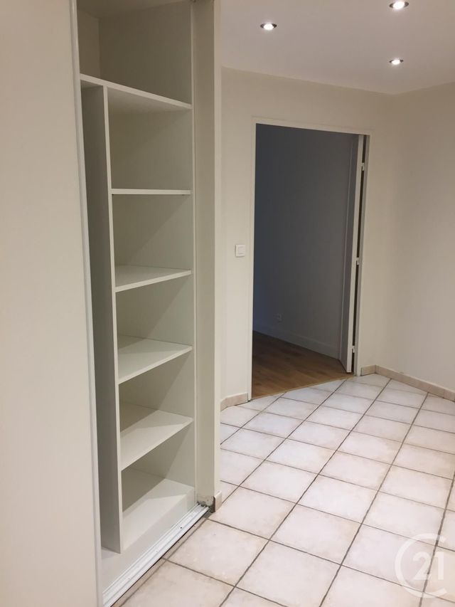 Appartement F3 &agrave; louer - 3 pi&egrave;ces - 67,87 m2 - Montlhery - 91 - ILE-DE-FRANCE
