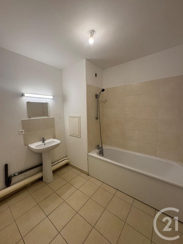 Appartement F3 &agrave; louer - 3 pi&egrave;ces - 64,60 m2 - Bretigny Sur Orge - 91 - ILE-DE-FRANCE