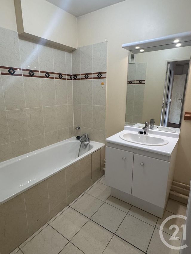 Appartement F5 &agrave; louer - 5 pi&egrave;ces - 99,53 m2 - Bretigny Sur Orge - 91 - ILE-DE-FRANCE