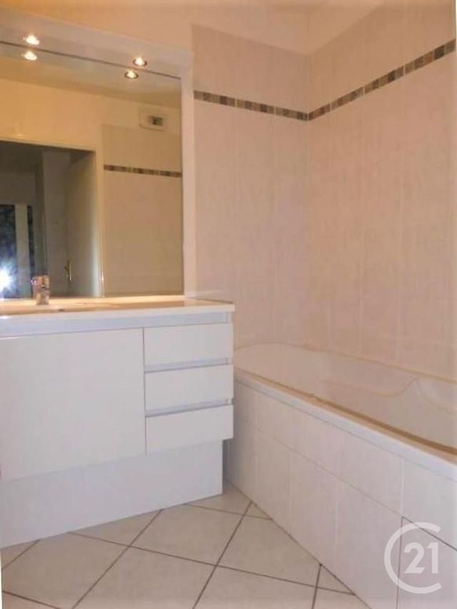 Appartement F3 &agrave; louer - 3 pi&egrave;ces - 64 m2 - Mennecy - 91 - ILE-DE-FRANCE