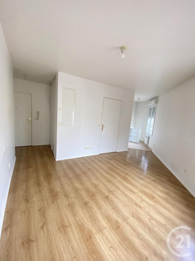 Appartement F1 &agrave; louer - 1 pi&egrave;ce - 23,55 m2 - Bondoufle - 91 - ILE-DE-FRANCE