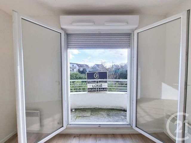 Appartement F1 &agrave; louer - 1 pi&egrave;ce - 23,44 m2 - Corbeil Essonnes - 91 - ILE-DE-FRANCE