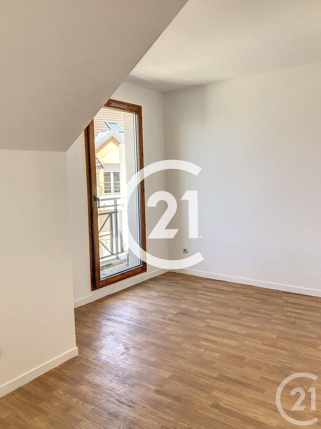 Appartement Studio &agrave; louer - 1 pi&egrave;ce - 25 m2 - Bretigny Sur Orge - 91 - ILE-DE-FRANCE