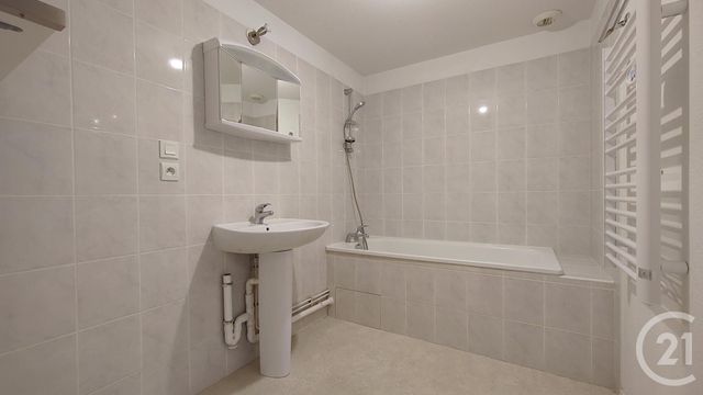 Appartement T3 à vendre - 3 pièces - 58,85 m2 - Serrieres En Chautagne - 73 - RHONE-ALPES