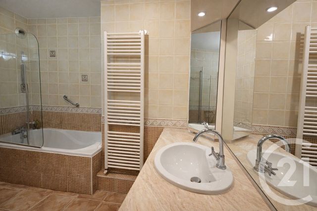 Appartement T4 &agrave; vendre - 4 pi&egrave;ces - 118,05 m2 - Aix Les Bains - 73 - RHONE-ALPES