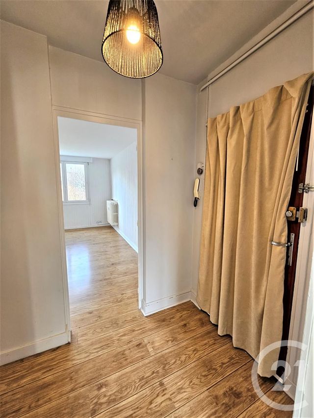 Appartement T3 &agrave; louer - 3 pi&egrave;ces - 63,07 m2 - Chambery - 73 - RHONE-ALPES