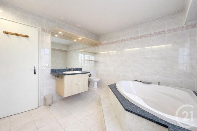 Appartement T4 &agrave; vendre - 4 pi&egrave;ces - 90,46 m2 - Aix Les Bains - 73 - RHONE-ALPES