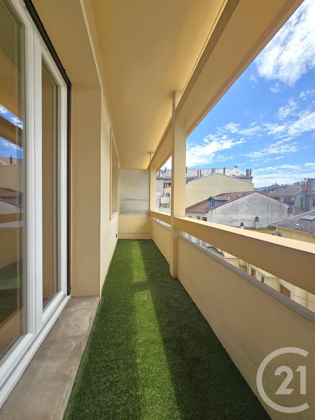 Appartement T3 &agrave; louer - 3 pi&egrave;ces - 61,01 m2 - Aix Les Bains - 73 - RHONE-ALPES