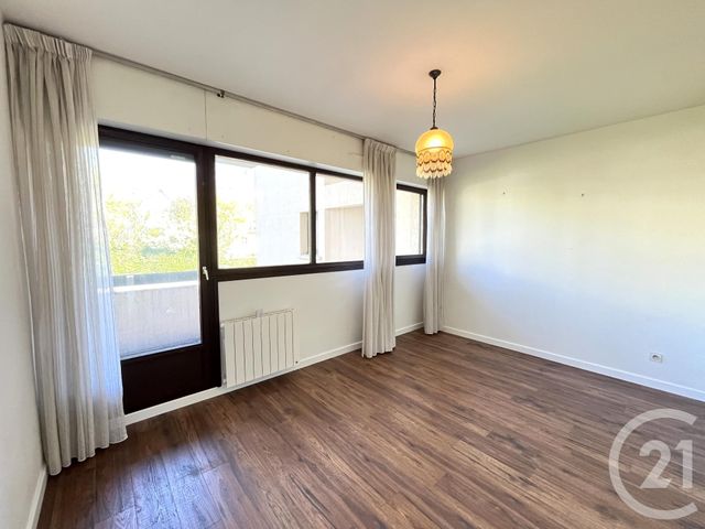 Appartement T3 &agrave; louer - 3 pi&egrave;ces - 69,71 m2 - Aix Les Bains - 73 - RHONE-ALPES