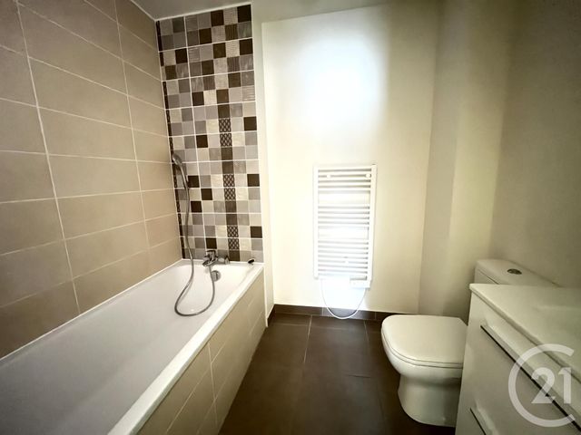Appartement F3 bis &agrave; louer - 4 pi&egrave;ces - 76 m2 - Aix Les Bains - 73 - RHONE-ALPES