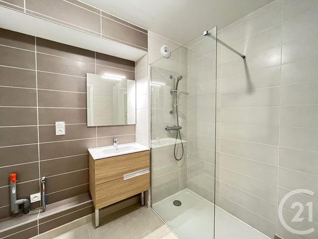 Appartement T3 &agrave; louer - 3 pi&egrave;ces - 72,12 m2 - Aix Les Bains - 73 - RHONE-ALPES
