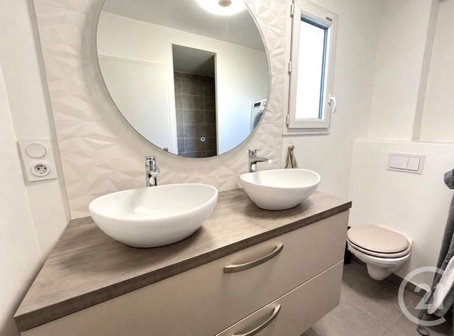 Appartement F3 &agrave; louer - 3 pi&egrave;ces - 63,60 m2 - Drumettaz Clarafond - 73 - RHONE-ALPES