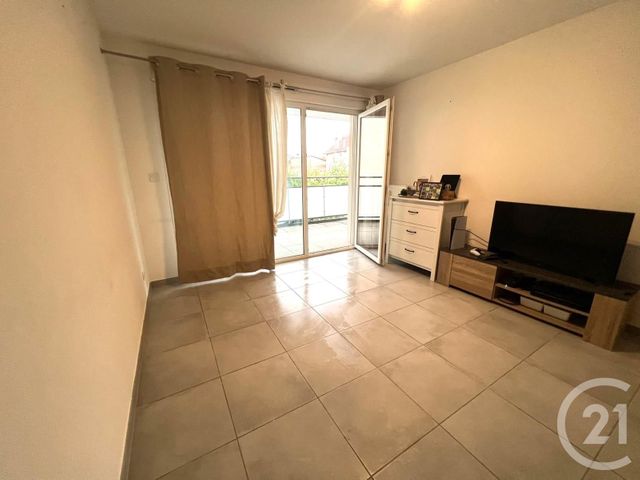 Appartement T2 &agrave; louer - 2 pi&egrave;ces - 40,07 m2 - Aix Les Bains - 73 - RHONE-ALPES