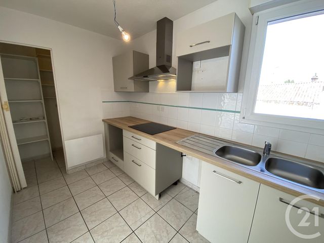 Appartement F3 &agrave; louer - 2 pi&egrave;ces - 61,37 m2 - Mont De Marsan - 40 - AQUITAINE