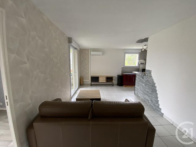 Appartement F2 bis &agrave; louer - 2 pi&egrave;ces - 52 m2 - St Pierre Du Mont - 40 - AQUITAINE