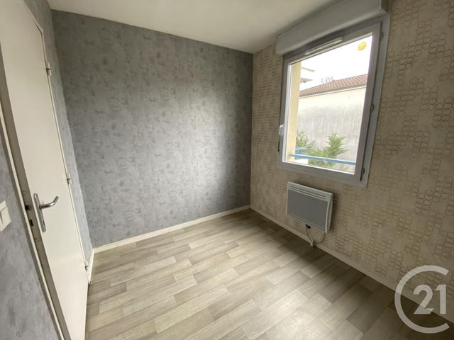 Appartement F2 bis &agrave; louer - 2 pi&egrave;ces - 52 m2 - St Pierre Du Mont - 40 - AQUITAINE