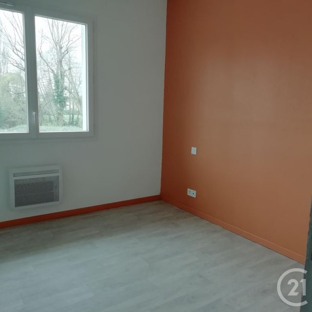 Appartement &agrave; louer - 3 pi&egrave;ces - 90,78 m2 - St Sever - 40 - AQUITAINE