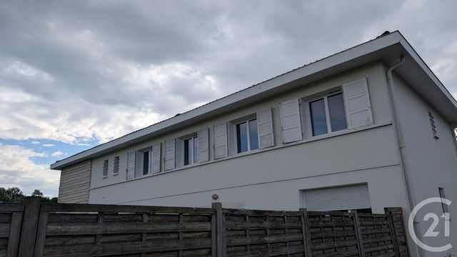 Appartement &agrave; louer - 3 pi&egrave;ces - 90,78 m2 - St Sever - 40 - AQUITAINE