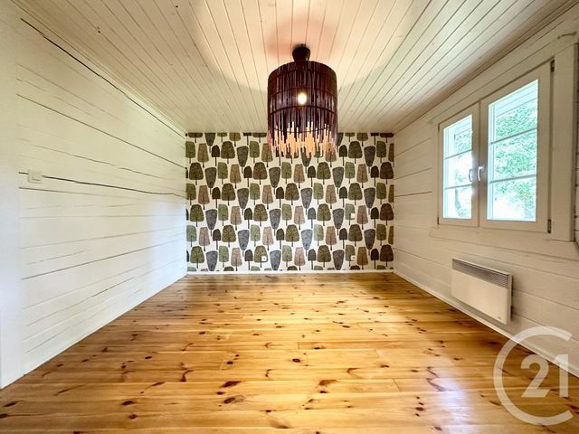 Maison &agrave; louer - 4 pi&egrave;ces - 142 m2 - St Pierre Du Mont - 40 - AQUITAINE