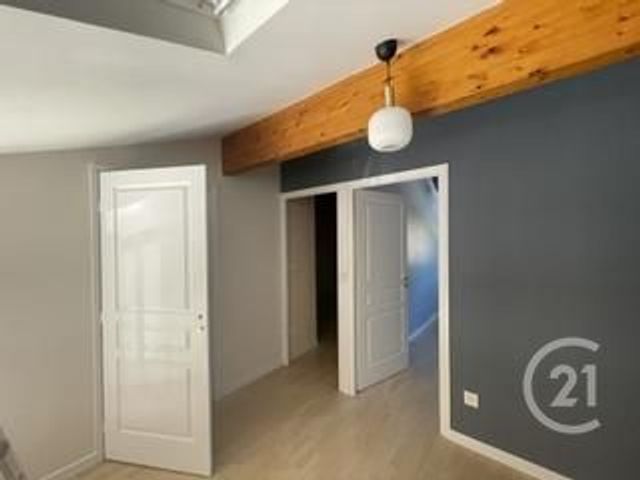 Appartement Duplex &agrave; louer - 3 pi&egrave;ces - 87,57 m2 - Mont De Marsan - 40 - AQUITAINE