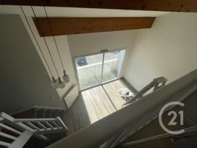 Appartement Duplex &agrave; louer - 3 pi&egrave;ces - 87,57 m2 - Mont De Marsan - 40 - AQUITAINE