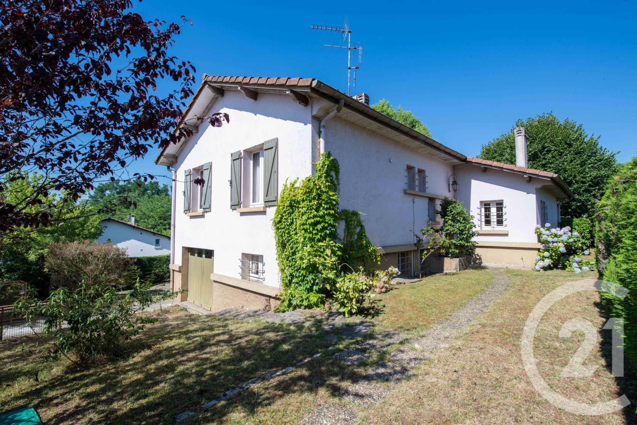 Maison à vendre 6 pièces 109,80 m2 St Pierre Du Mont 40 AQUITAINE